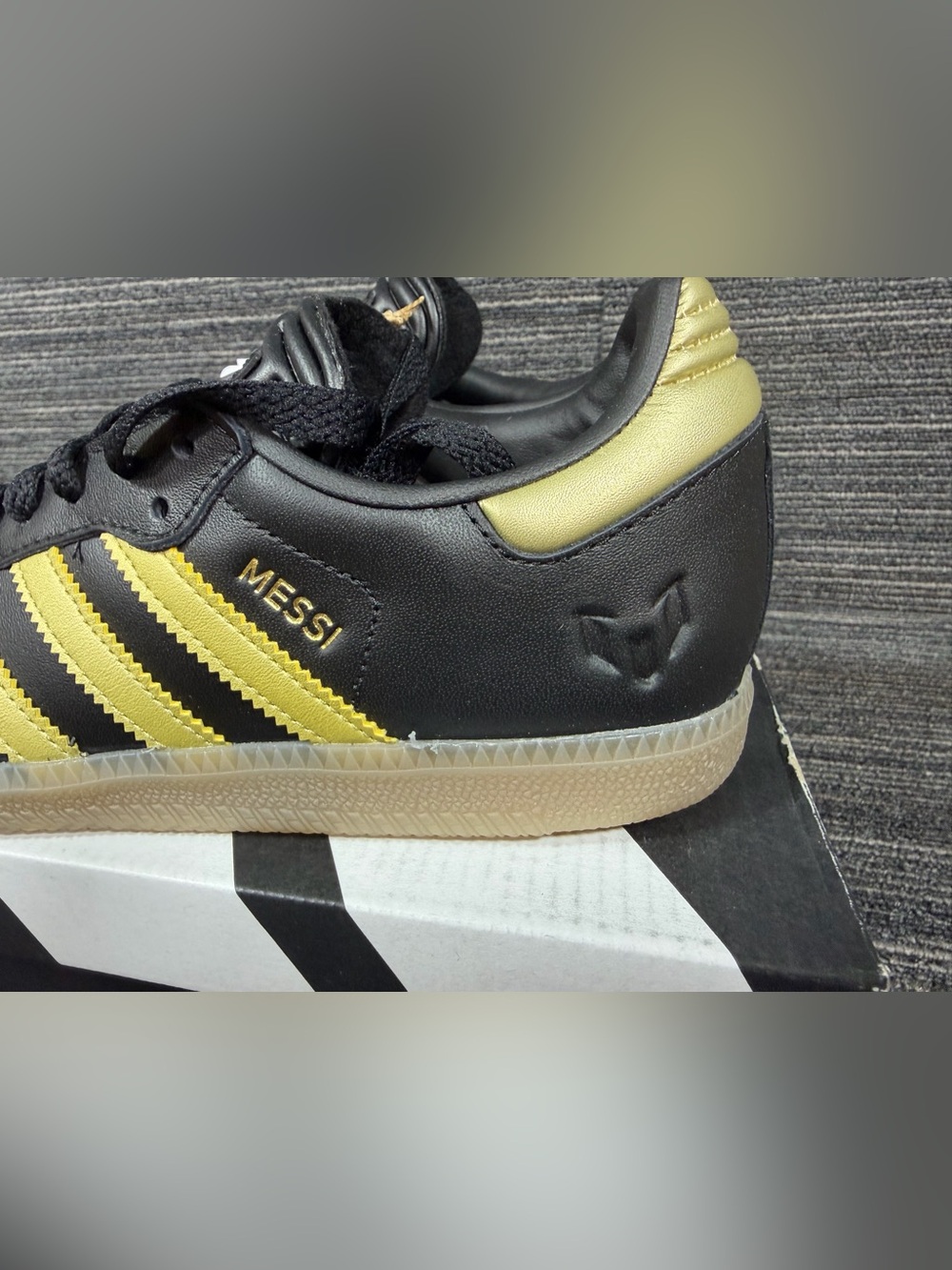 adidas Samba Messi J Black and Gold Low-Top Soccer Shoes Kids 4.5 New - Picture 5 of 10